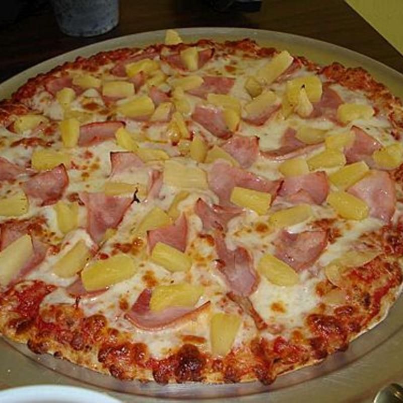 Pepperoni & Pineapple Pizza